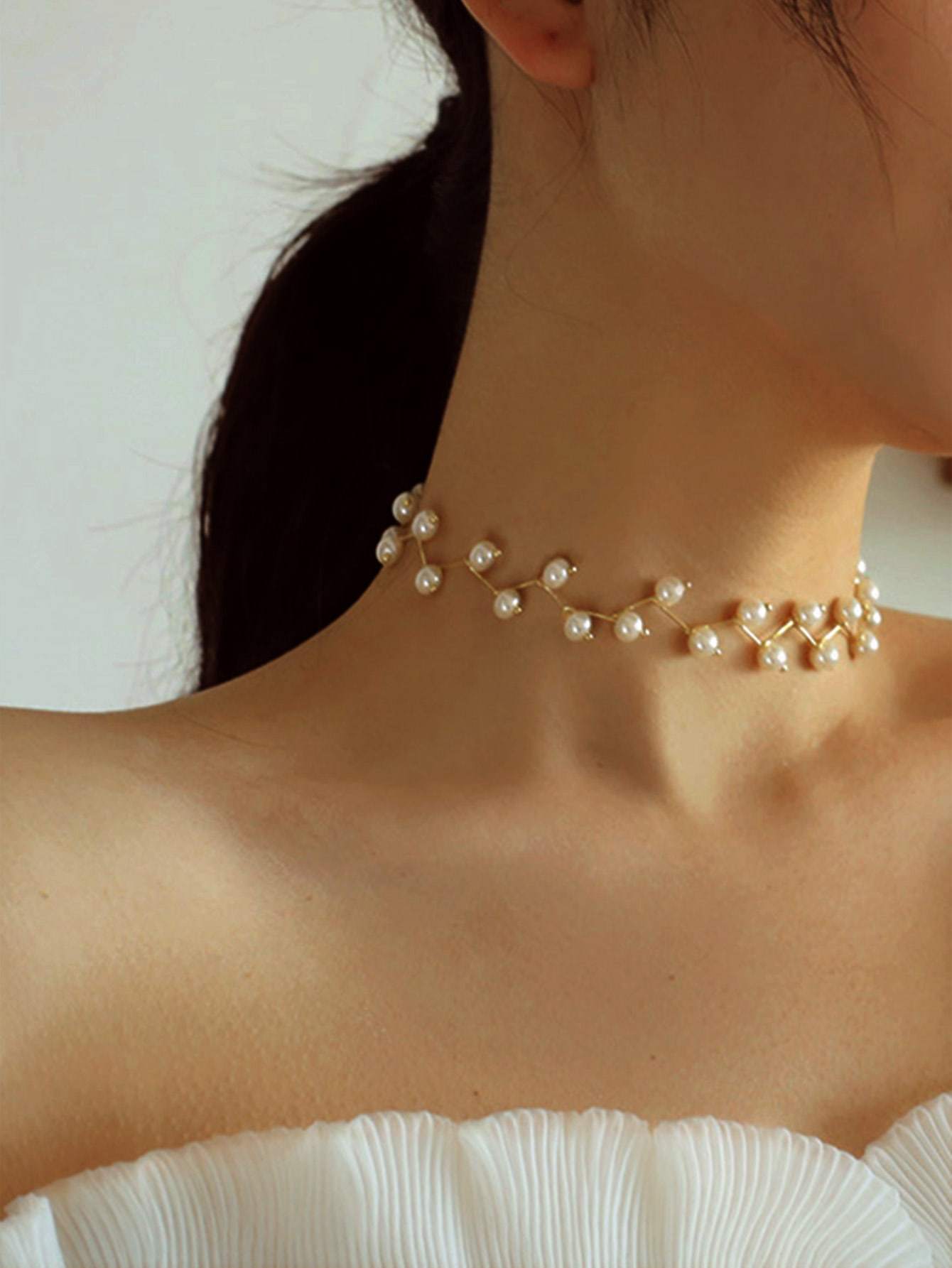 1pc Pearl Design Choker - shopnsave.pk