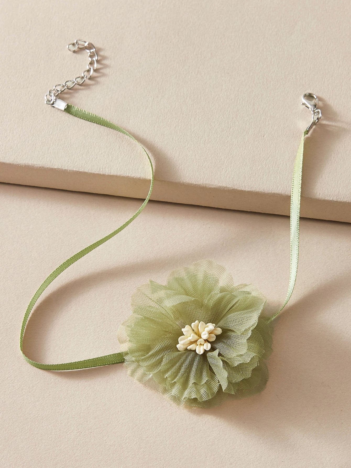 1pc Mesh Flower Decor Choker - shopnsave.pk