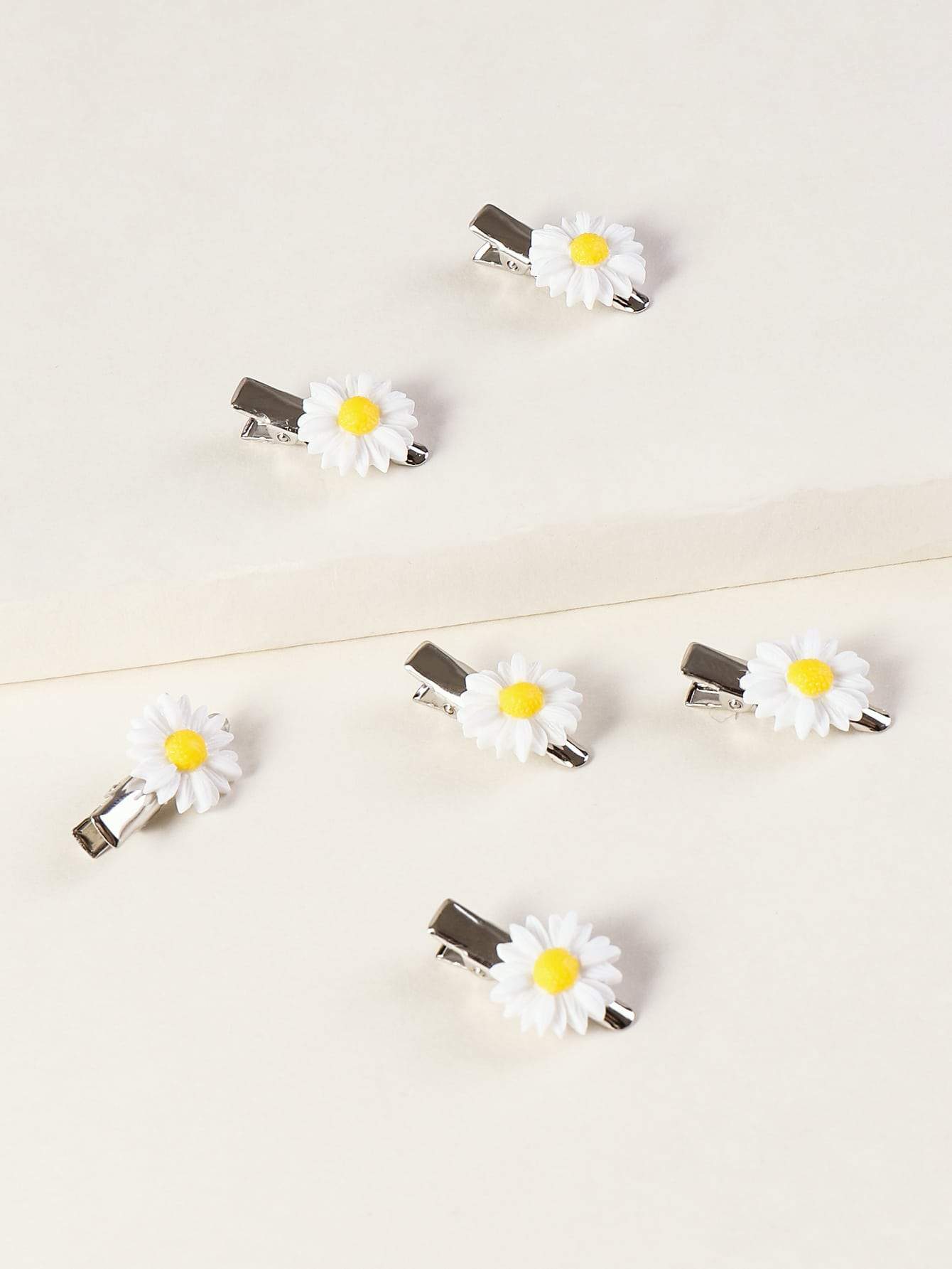 6 pieces Daisy Decor Hair Clip - shopnsave.pk