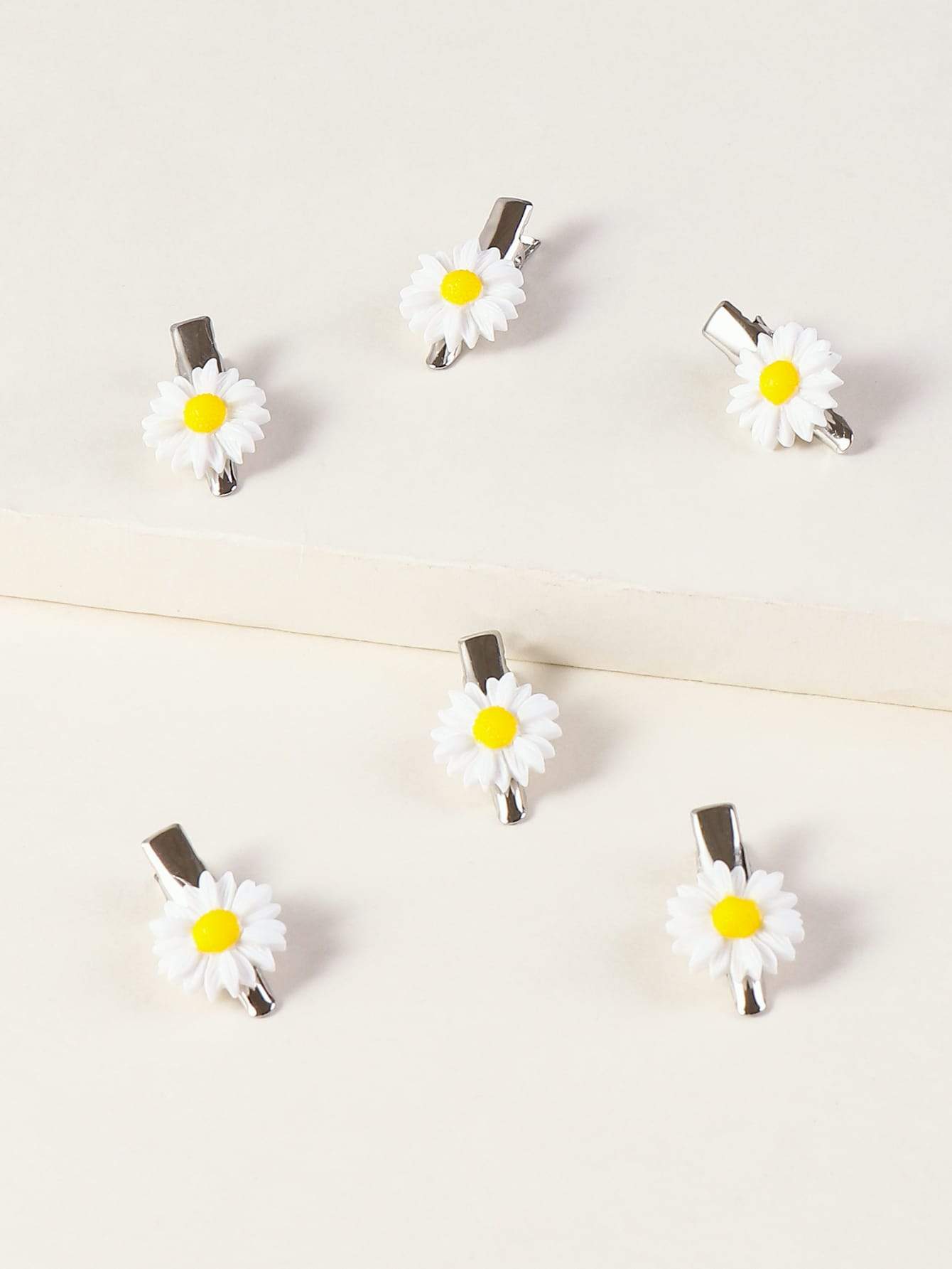 6 pieces Daisy Decor Hair Clip - shopnsave.pk