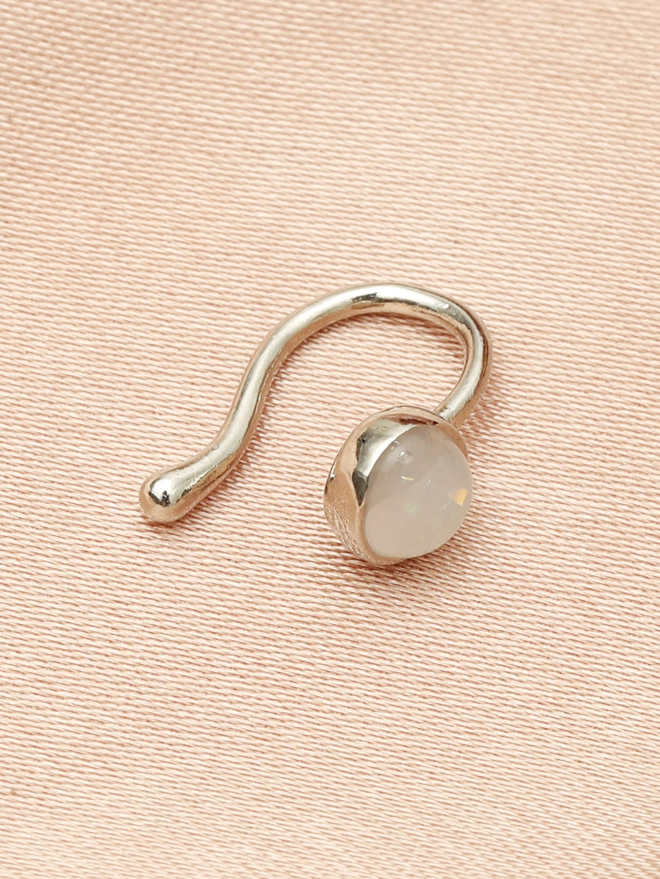 Simple Nose Ring –
